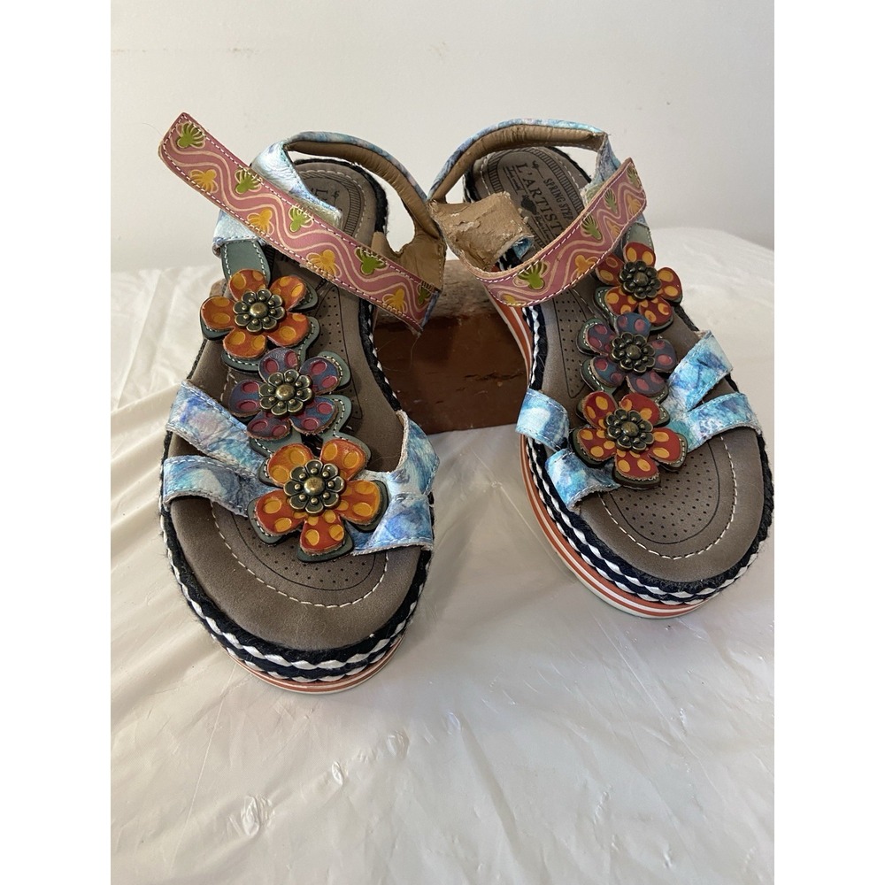 L'Artiste Lanayle Platrom Leather Sandals- Size 5.5 (36)- Blue Straps‎ w/Flowers